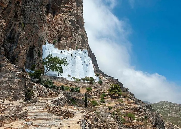 Pagali Ormos Aigialis