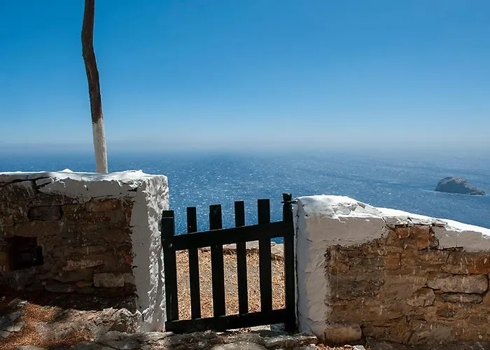 Pagali Ormos Aigialis